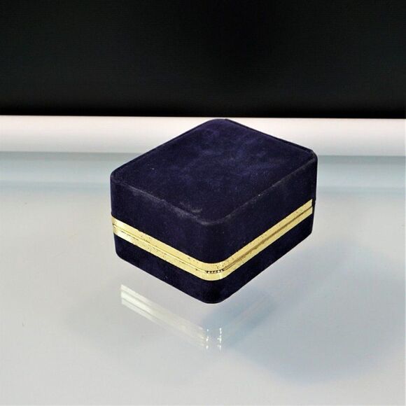 Vintage Oleg Cassini Quartz Watch Box Blue Velvet Empty Storage Box - Picture 4 of 6